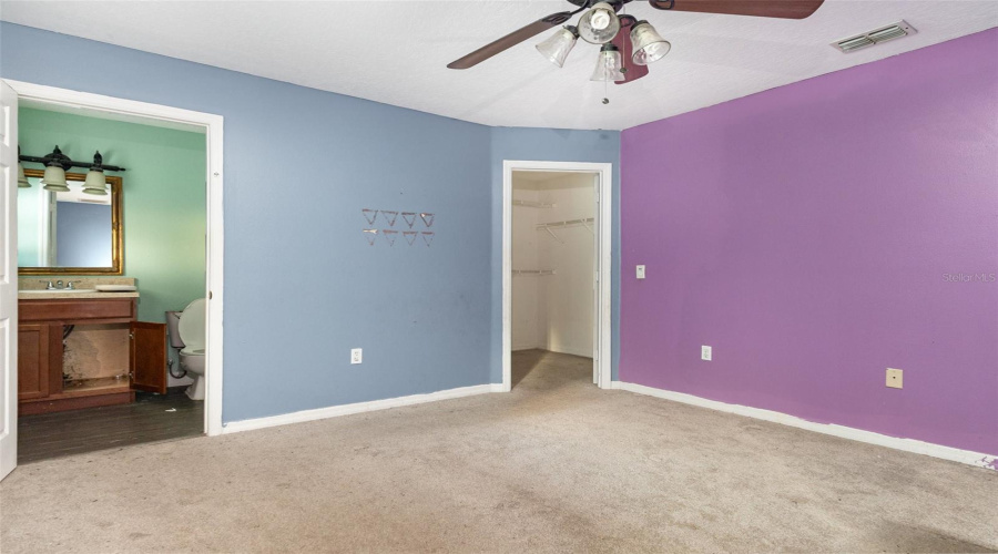 DAVENPORT, Florida 33896, 3 Bedrooms Bedrooms, ,2 BathroomsBathrooms,Residential,For Sale,PARADISE WOODS,0,MFRTB8439417