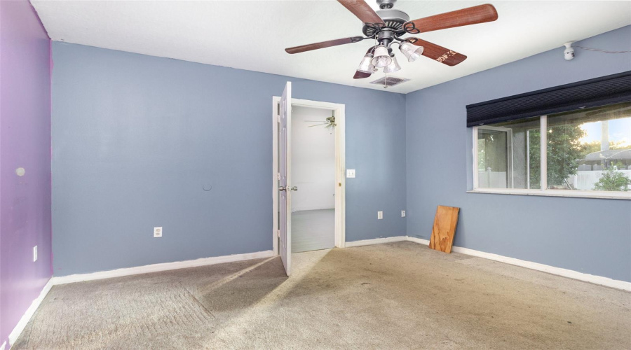 DAVENPORT, Florida 33896, 3 Bedrooms Bedrooms, ,2 BathroomsBathrooms,Residential,For Sale,PARADISE WOODS,0,MFRTB8439417
