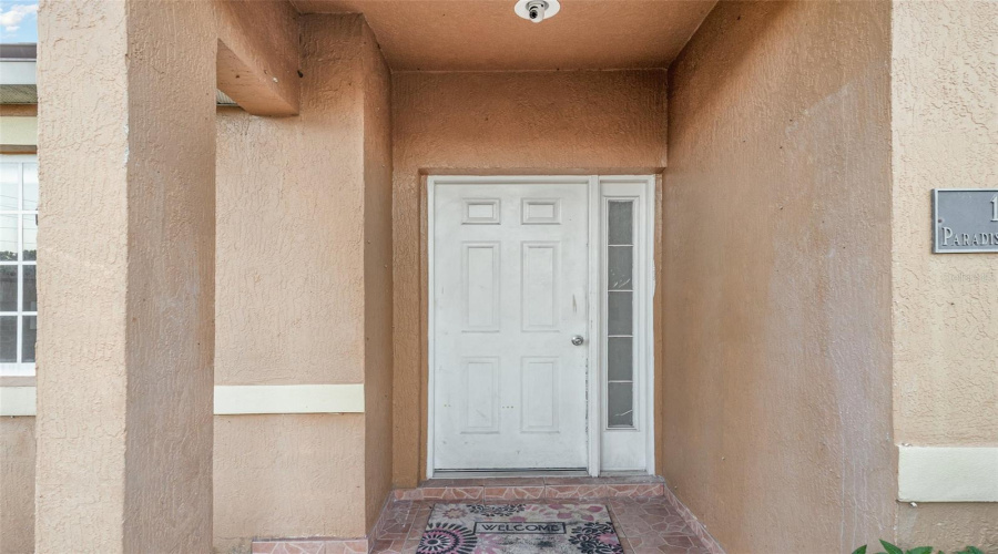 DAVENPORT, Florida 33896, 3 Bedrooms Bedrooms, ,2 BathroomsBathrooms,Residential,For Sale,PARADISE WOODS,0,MFRTB8439417