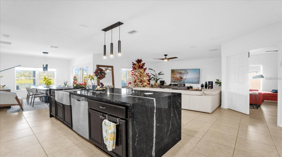 KISSIMMEE, Florida 34746, 4 Bedrooms Bedrooms, ,2 BathroomsBathrooms,Residential,For Sale,KINGFISHER,0,MFRO6354378