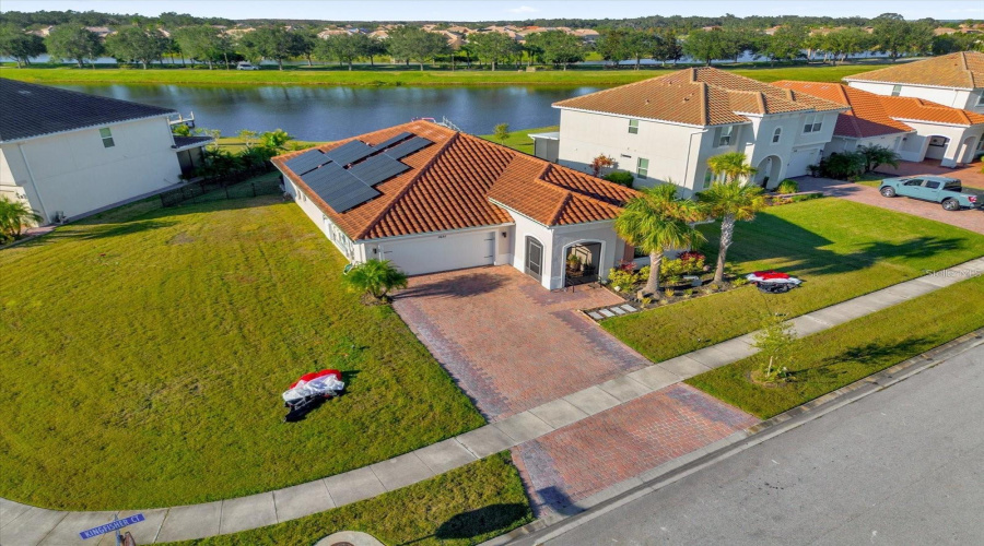 KISSIMMEE, Florida 34746, 4 Bedrooms Bedrooms, ,2 BathroomsBathrooms,Residential,For Sale,KINGFISHER,0,MFRO6354378