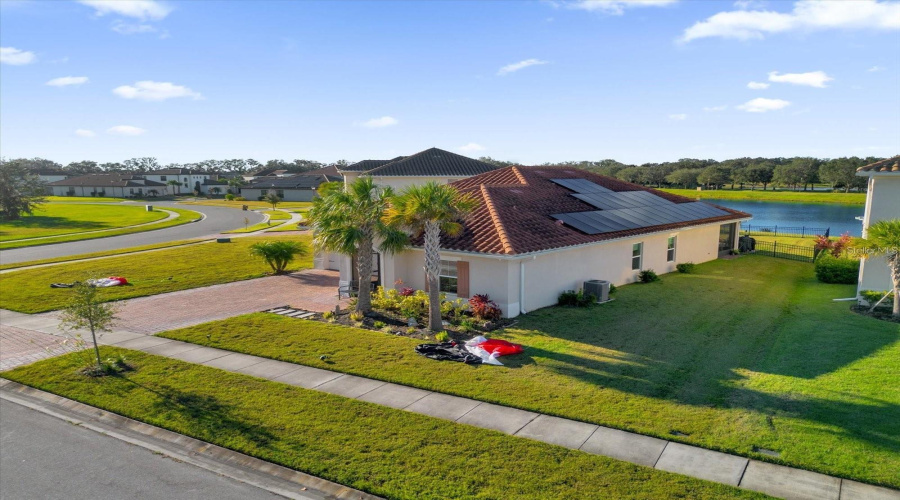 KISSIMMEE, Florida 34746, 4 Bedrooms Bedrooms, ,2 BathroomsBathrooms,Residential,For Sale,KINGFISHER,0,MFRO6354378
