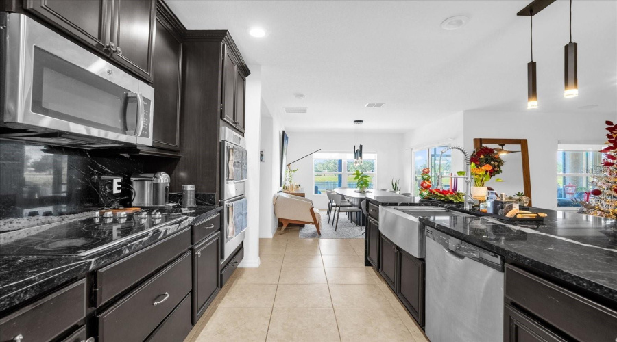 KISSIMMEE, Florida 34746, 4 Bedrooms Bedrooms, ,2 BathroomsBathrooms,Residential,For Sale,KINGFISHER,0,MFRO6354378