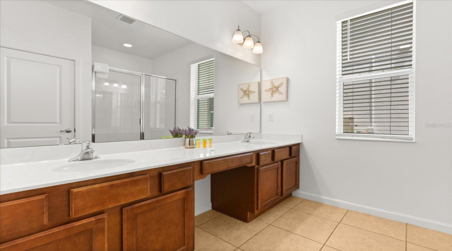 KISSIMMEE, Florida 34746, 8 Bedrooms Bedrooms, ,5 BathroomsBathrooms,Residential,For Sale,CABELLO,0,MFRO6262706