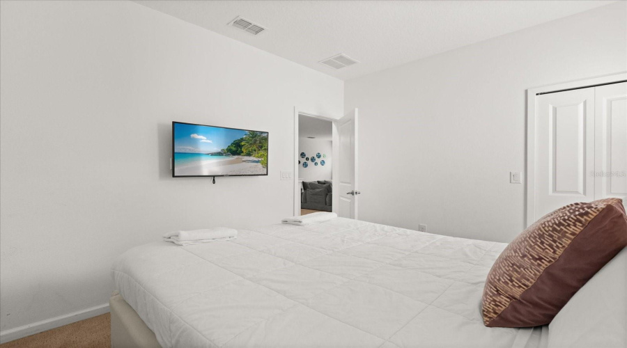 KISSIMMEE, Florida 34746, 8 Bedrooms Bedrooms, ,5 BathroomsBathrooms,Residential,For Sale,CABELLO,0,MFRO6262706