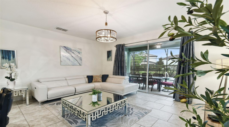 DAVENPORT, Florida 33837, 6 Bedrooms Bedrooms, ,4 BathroomsBathrooms,Residential,For Sale,OAKBOURNE,0,MFRS5136966