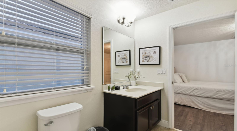DAVENPORT, Florida 33837, 6 Bedrooms Bedrooms, ,4 BathroomsBathrooms,Residential,For Sale,OAKBOURNE,0,MFRS5136966