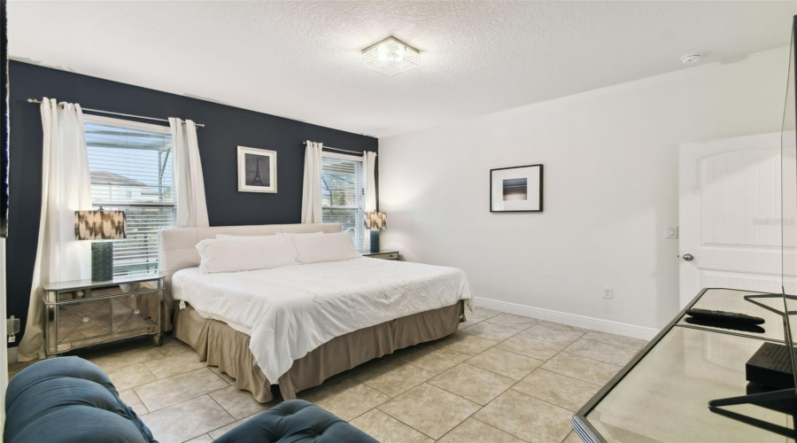 DAVENPORT, Florida 33837, 6 Bedrooms Bedrooms, ,4 BathroomsBathrooms,Residential,For Sale,OAKBOURNE,0,MFRS5136966