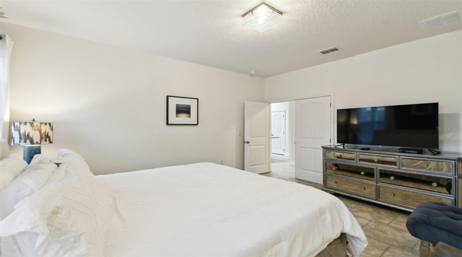 DAVENPORT, Florida 33837, 6 Bedrooms Bedrooms, ,4 BathroomsBathrooms,Residential,For Sale,OAKBOURNE,0,MFRS5136966