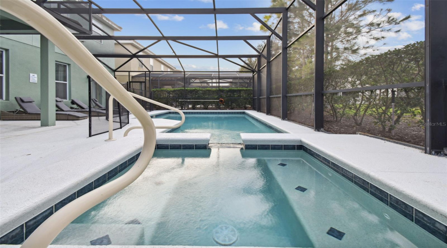 DAVENPORT, Florida 33837, 6 Bedrooms Bedrooms, ,4 BathroomsBathrooms,Residential,For Sale,OAKBOURNE,0,MFRS5136966