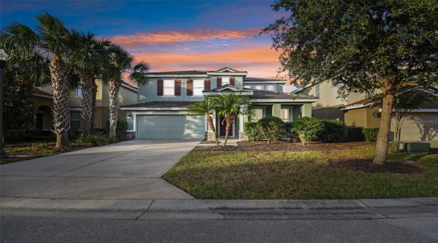 DAVENPORT, Florida 33837, 6 Bedrooms Bedrooms, ,4 BathroomsBathrooms,Residential,For Sale,OAKBOURNE,0,MFRS5136966