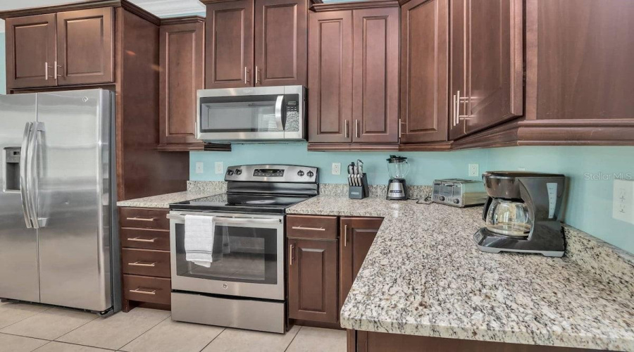 KISSIMMEE, Florida 34747, 8 Bedrooms Bedrooms, ,7 BathroomsBathrooms,Residential,For Sale,NOVI,0,MFRO6352865