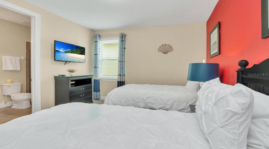 KISSIMMEE, Florida 34747, 8 Bedrooms Bedrooms, ,7 BathroomsBathrooms,Residential,For Sale,NOVI,0,MFRO6352865