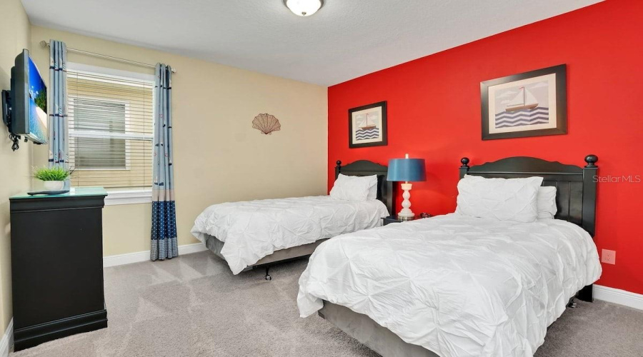 KISSIMMEE, Florida 34747, 8 Bedrooms Bedrooms, ,7 BathroomsBathrooms,Residential,For Sale,NOVI,0,MFRO6352865