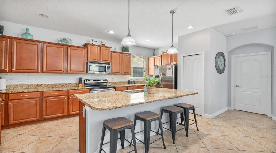 KISSIMMEE, Florida 34747, 5 Bedrooms Bedrooms, ,5 BathroomsBathrooms,Residential,For Sale,SUGAR PALM,0,MFRO6353313