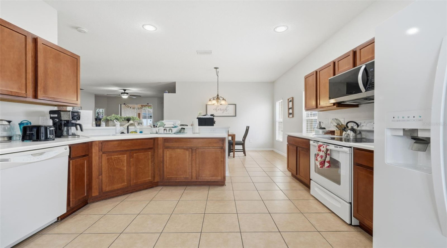 DAVENPORT, Florida 33896, 4 Bedrooms Bedrooms, ,3 BathroomsBathrooms,Residential,For Sale,SUSSEX,0,MFRO6354453