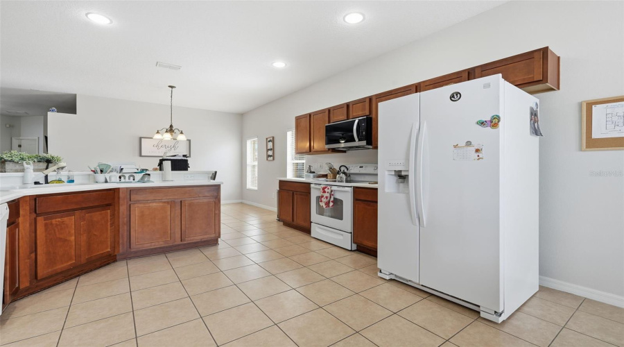 DAVENPORT, Florida 33896, 4 Bedrooms Bedrooms, ,3 BathroomsBathrooms,Residential,For Sale,SUSSEX,0,MFRO6354453