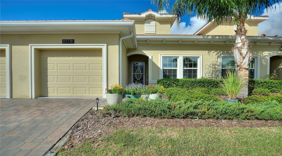 DAVENPORT, Florida 33896, 2 Bedrooms Bedrooms, ,2 BathroomsBathrooms,Residential,For Sale,BLACKWOLF RUN,0,MFRS5137021