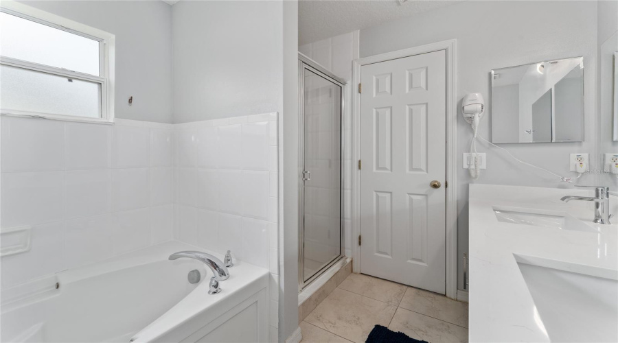 KISSIMMEE, Florida 34746, 4 Bedrooms Bedrooms, ,2 BathroomsBathrooms,Residential,For Sale,TOURMALINE,0,MFRO6354562