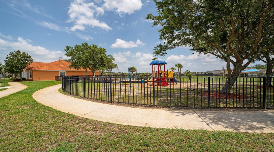 KISSIMMEE, Florida 34746, 4 Bedrooms Bedrooms, ,2 BathroomsBathrooms,Residential,For Sale,TOURMALINE,0,MFRO6354562
