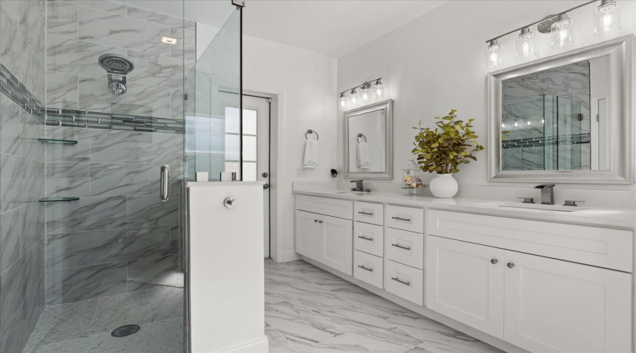 Primary Ensuite Bath