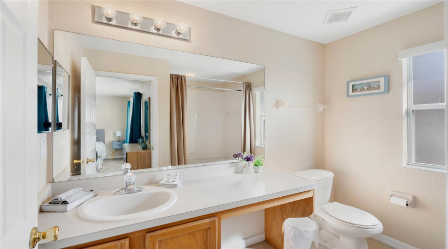 KISSIMMEE, Florida 34746, 3 Bedrooms Bedrooms, ,2 BathroomsBathrooms,Residential,For Sale,DELOREAN,0,MFRO6354581