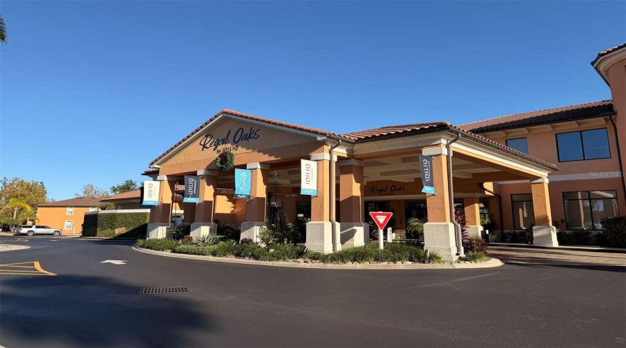 KISSIMMEE, Florida 34746, 3 Bedrooms Bedrooms, ,2 BathroomsBathrooms,Residential,For Sale,DELOREAN,0,MFRO6354581