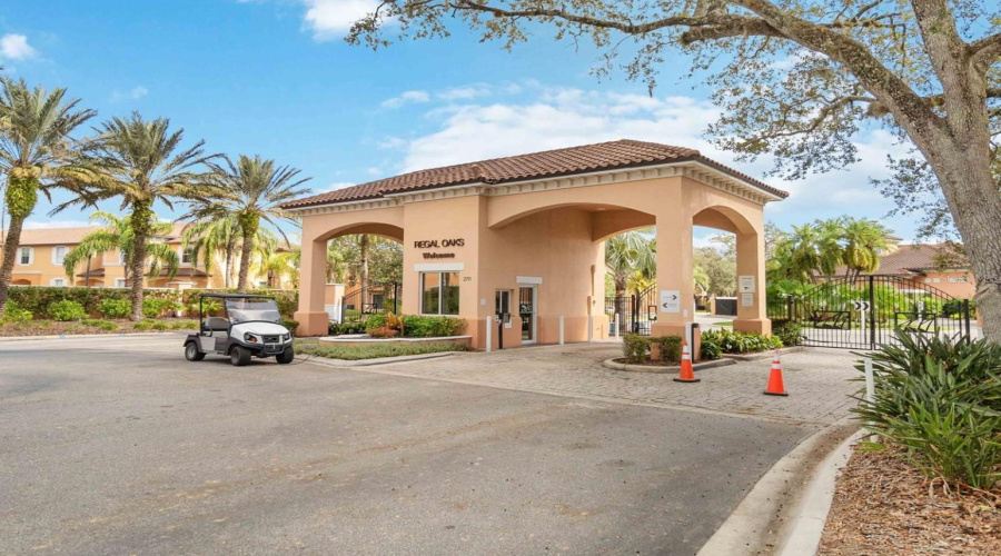 KISSIMMEE, Florida 34746, 3 Bedrooms Bedrooms, ,2 BathroomsBathrooms,Residential,For Sale,DELOREAN,0,MFRO6354581