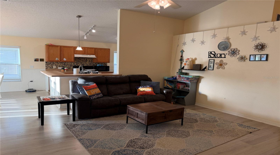 DAVENPORT, Florida 33837, 3 Bedrooms Bedrooms, ,2 BathroomsBathrooms,Residential,For Sale,NICHOLSON,0,MFRG5103570
