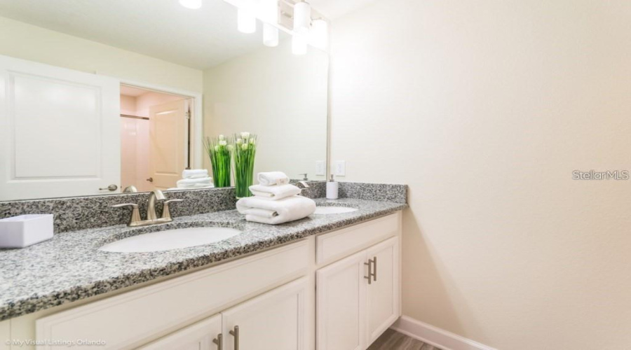 KISSIMMEE, Florida 34746, 4 Bedrooms Bedrooms, ,3 BathroomsBathrooms,Residential,For Sale,JULIET,0,MFRS5136662