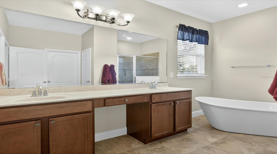 KISSIMMEE, Florida 34746, 3 Bedrooms Bedrooms, ,2 BathroomsBathrooms,Residential,For Sale,OLIVIA BREEZE,0,MFRO6348537