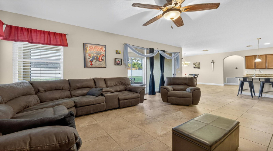 KISSIMMEE, Florida 34746, 3 Bedrooms Bedrooms, ,2 BathroomsBathrooms,Residential,For Sale,OLIVIA BREEZE,0,MFRO6348537