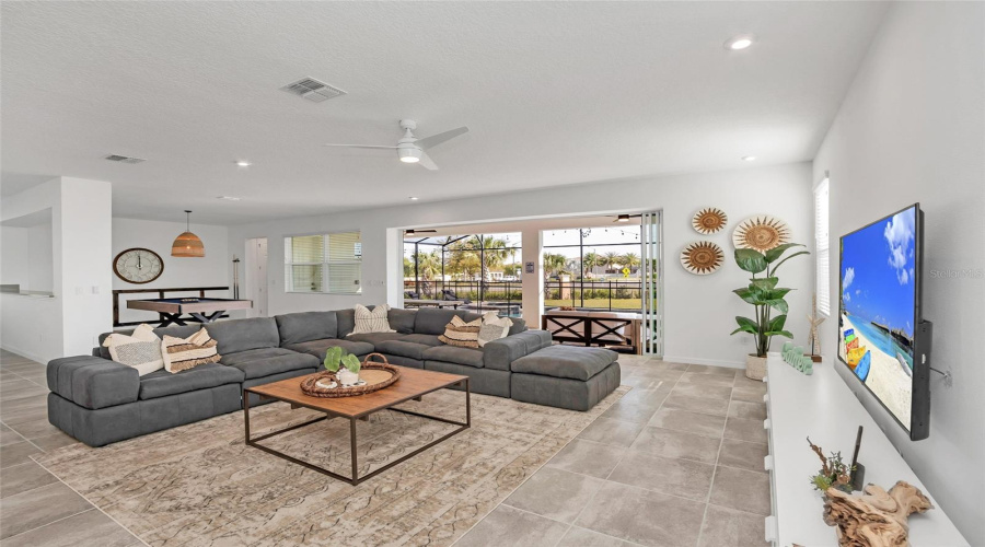 KISSIMMEE, Florida 34747, 9 Bedrooms Bedrooms, ,6 BathroomsBathrooms,Residential,For Sale,CAROLINE BAY,0,MFRO6283006