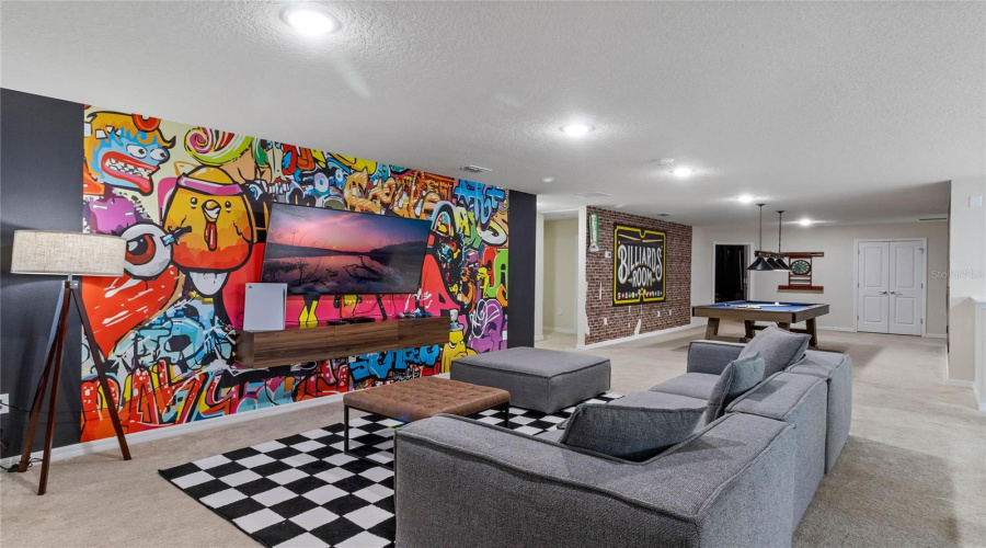 DAVENPORT, Florida 33897, 8 Bedrooms Bedrooms, ,6 BathroomsBathrooms,Residential,For Sale,LANA,0,MFRO6295031