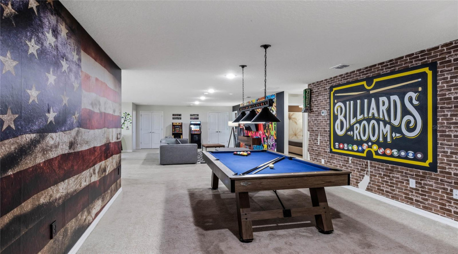 DAVENPORT, Florida 33897, 8 Bedrooms Bedrooms, ,6 BathroomsBathrooms,Residential,For Sale,LANA,0,MFRO6295031