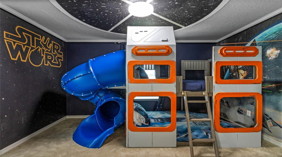 DAVENPORT, Florida 33897, 8 Bedrooms Bedrooms, ,6 BathroomsBathrooms,Residential,For Sale,LANA,0,MFRO6295031