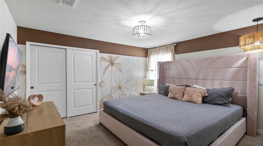 DAVENPORT, Florida 33897, 8 Bedrooms Bedrooms, ,6 BathroomsBathrooms,Residential,For Sale,LANA,0,MFRO6295031