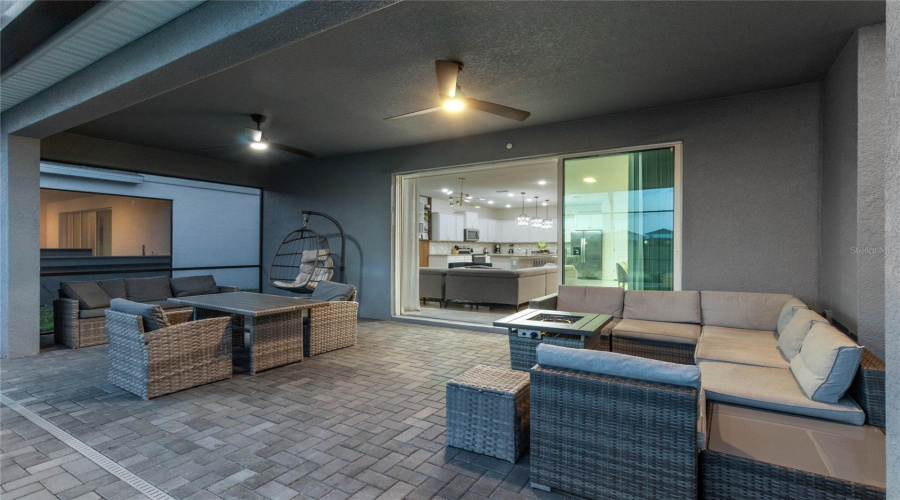 DAVENPORT, Florida 33897, 8 Bedrooms Bedrooms, ,6 BathroomsBathrooms,Residential,For Sale,LANA,0,MFRO6295031