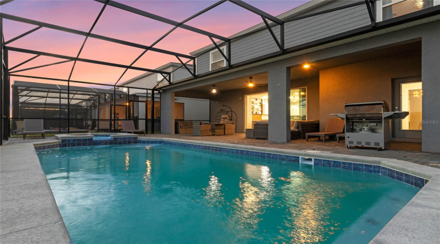 DAVENPORT, Florida 33897, 8 Bedrooms Bedrooms, ,6 BathroomsBathrooms,Residential,For Sale,LANA,0,MFRO6295031