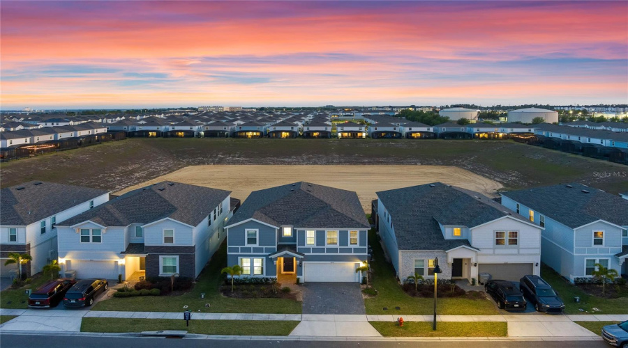 DAVENPORT, Florida 33897, 8 Bedrooms Bedrooms, ,6 BathroomsBathrooms,Residential,For Sale,LANA,0,MFRO6295031