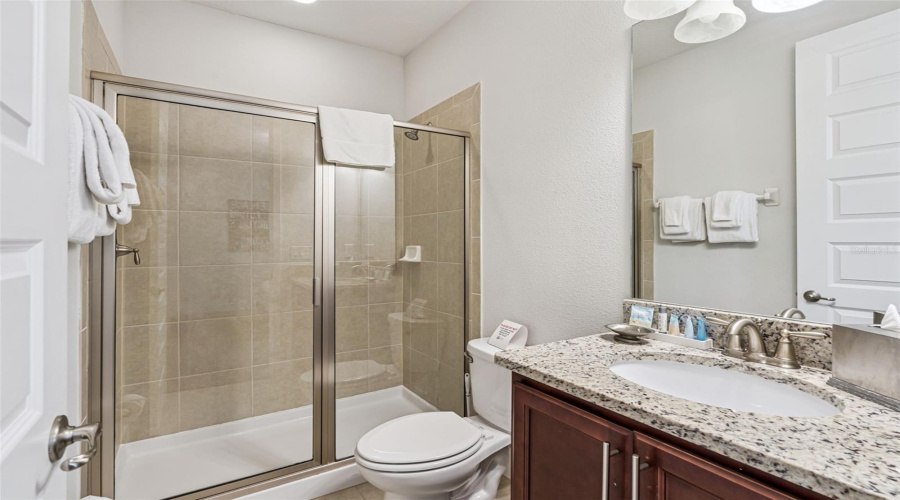 KISSIMMEE, Florida 34747, 5 Bedrooms Bedrooms, ,5 BathroomsBathrooms,Residential,For Sale,PENDANT,0,MFRS5137120