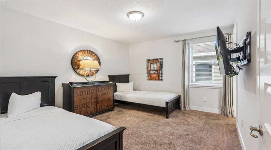 KISSIMMEE, Florida 34747, 5 Bedrooms Bedrooms, ,5 BathroomsBathrooms,Residential,For Sale,PENDANT,0,MFRS5137120