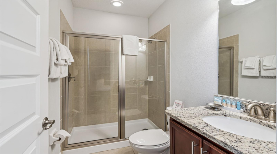 KISSIMMEE, Florida 34747, 5 Bedrooms Bedrooms, ,5 BathroomsBathrooms,Residential,For Sale,PENDANT,0,MFRS5137120