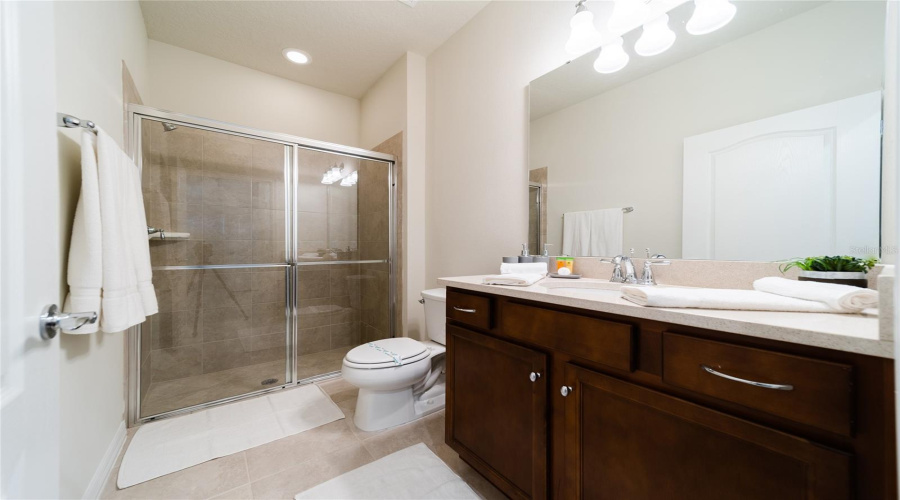 KISSIMMEE, Florida 34747, 5 Bedrooms Bedrooms, ,4 BathroomsBathrooms,Residential,For Sale,DUBAI,0,MFRO6328333