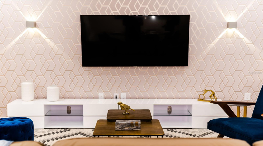 KISSIMMEE, Florida 34747, 5 Bedrooms Bedrooms, ,4 BathroomsBathrooms,Residential,For Sale,DUBAI,0,MFRO6328333