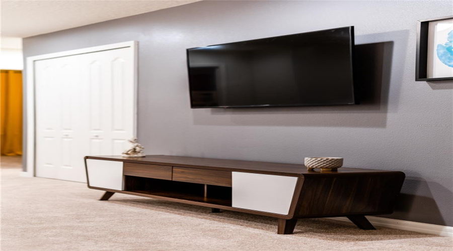 KISSIMMEE, Florida 34747, 5 Bedrooms Bedrooms, ,4 BathroomsBathrooms,Residential,For Sale,DUBAI,0,MFRO6328333