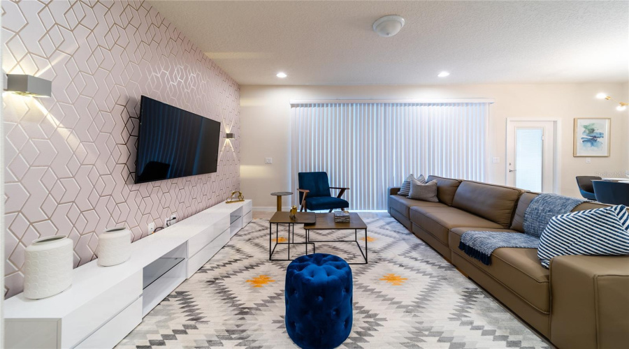 KISSIMMEE, Florida 34747, 5 Bedrooms Bedrooms, ,4 BathroomsBathrooms,Residential,For Sale,DUBAI,0,MFRO6328333