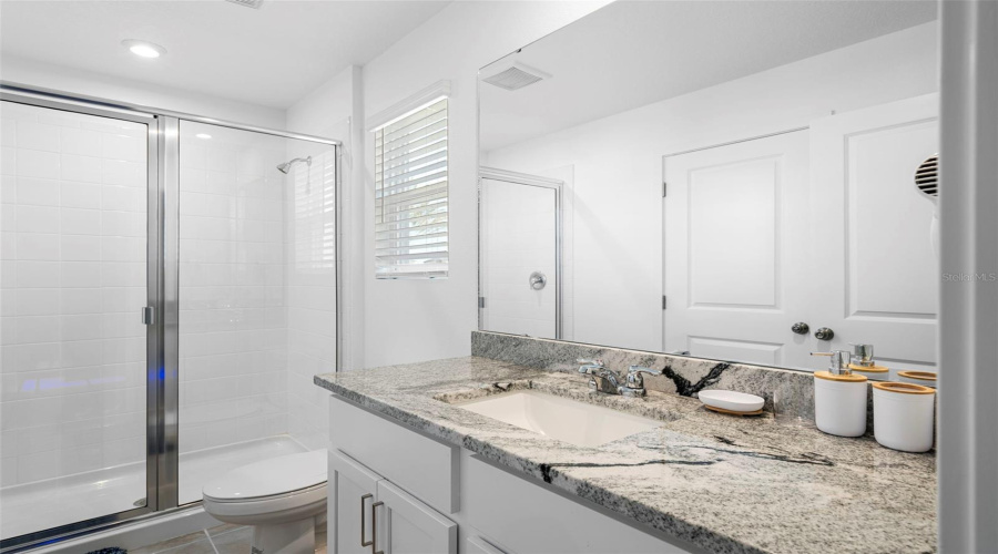 KISSIMMEE, Florida 34747, 6 Bedrooms Bedrooms, ,4 BathroomsBathrooms,Residential,For Sale,ZABALLINA,0,MFRO6354443