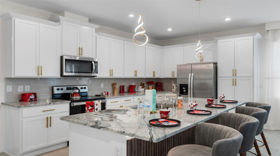 KISSIMMEE, Florida 34747, 6 Bedrooms Bedrooms, ,4 BathroomsBathrooms,Residential,For Sale,ZABALLINA,0,MFRO6354443