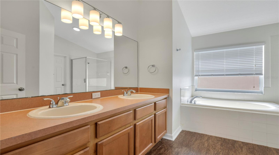 DAVENPORT, Florida 33897, 4 Bedrooms Bedrooms, ,2 BathroomsBathrooms,Residential,For Sale,HAVERSHAM,0,MFRO6344900